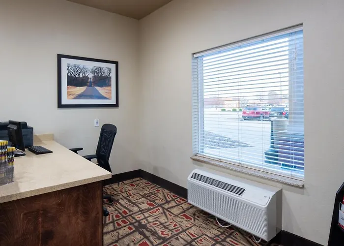 Home Away Kitchen Suites Enid