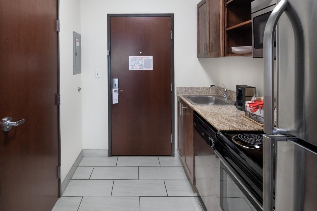 Away Kitchen 2* Enid